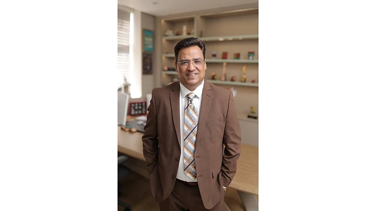 Dinesh Lodha, Managing Director & Group CEO, Medikabazaar - null