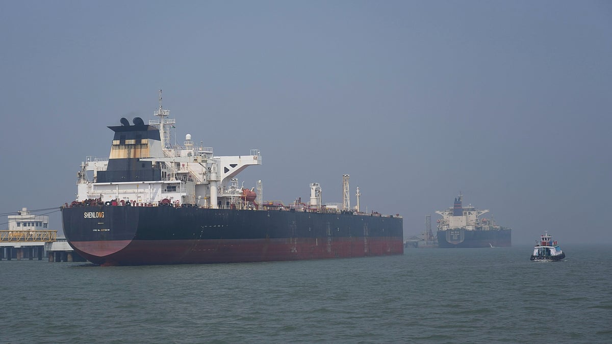 Saudi Arabia's Yanbu Port Sees Surge In Oil Tanker Activity In 'Dark' Mode  - AP