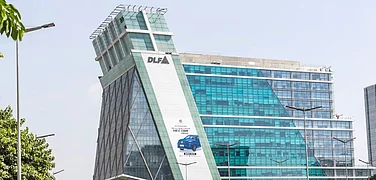 DLF Targets ₹1 Lakh Cr Sales Pipeline in 5 Years, Rules Out REIT Listing