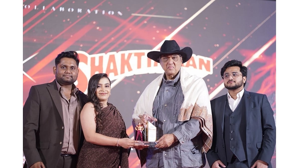 Actor Mukesh Khanna - null