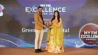 Chief Hospital Administrator Mr. Gopalsingh Solanki receives the honour on behalf of Green Leaf Hospital