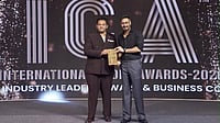 Ajay Devgn Honours Una Entrepreneur Shubham Jain As Wudware Wins Emerging Brand Award Ajay Devgn Honours Una Entrepreneur Shubham Jain As Wudware Wins Emerging Brand Award