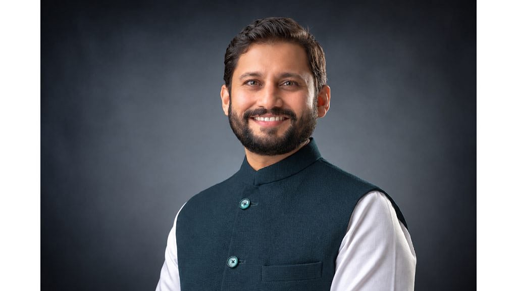 Advocate Aniket Nikam - null