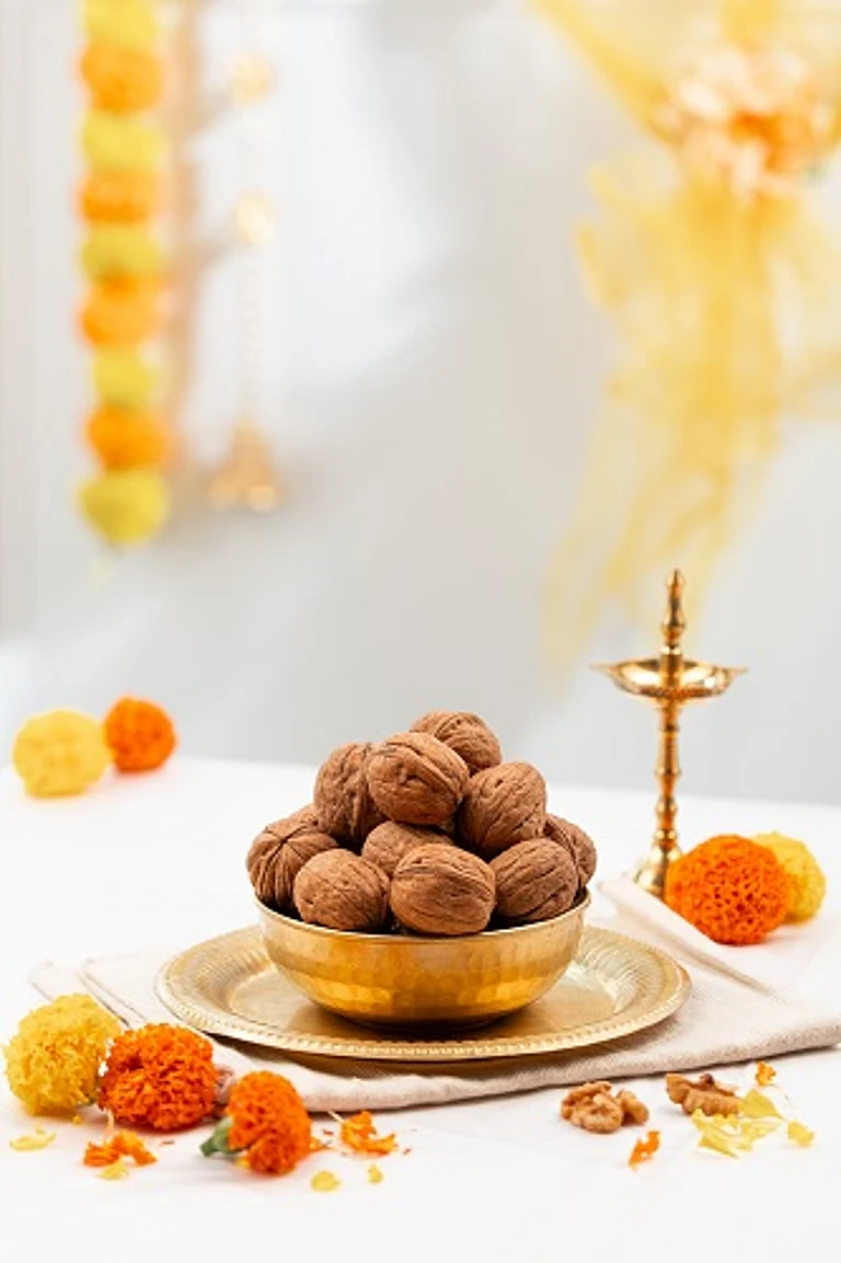 Healthy indulgence with California walnuts - null