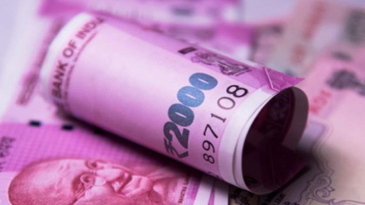 Those in the age group of 22-25 years registered the highest number of net enrolments.  