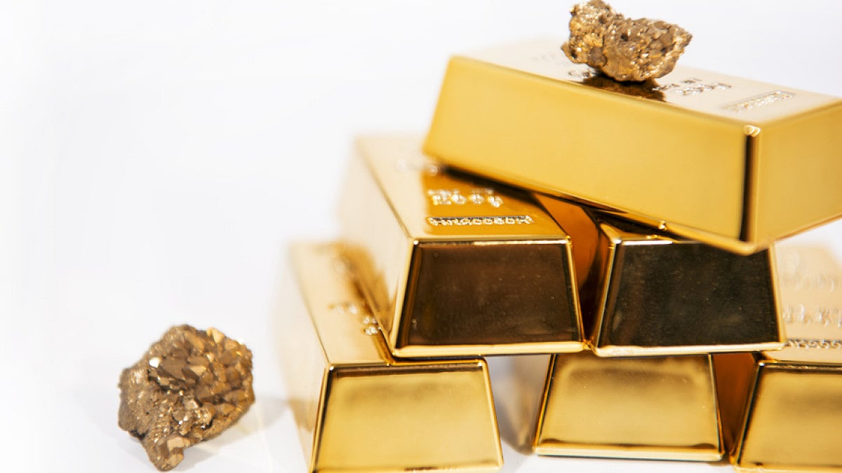 Gold Slips below Rs 79,000 per 10 gm on Reduced Demand, Global Cues