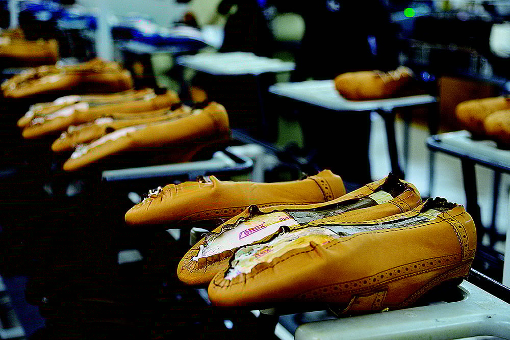 Outlook Description : Outlook Image