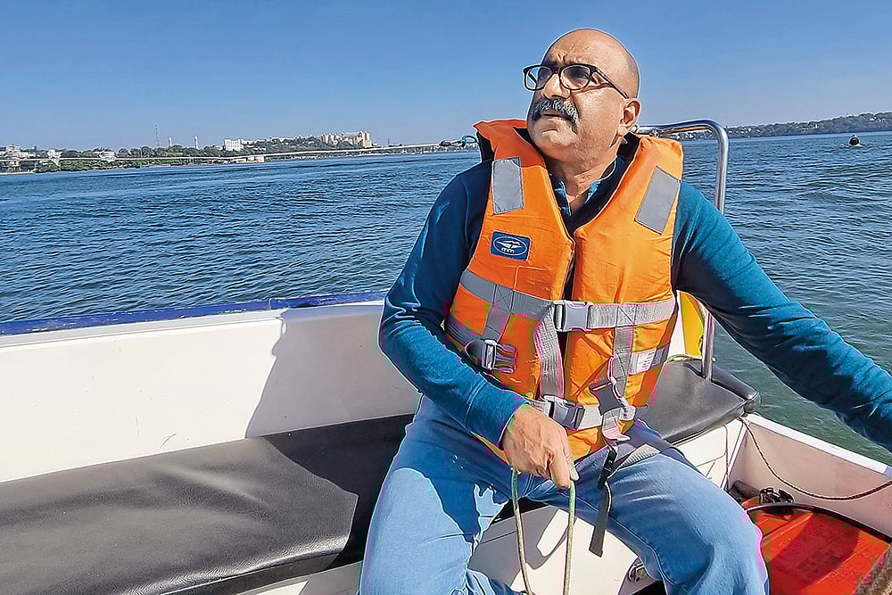 Outlook Description : Outlook Image