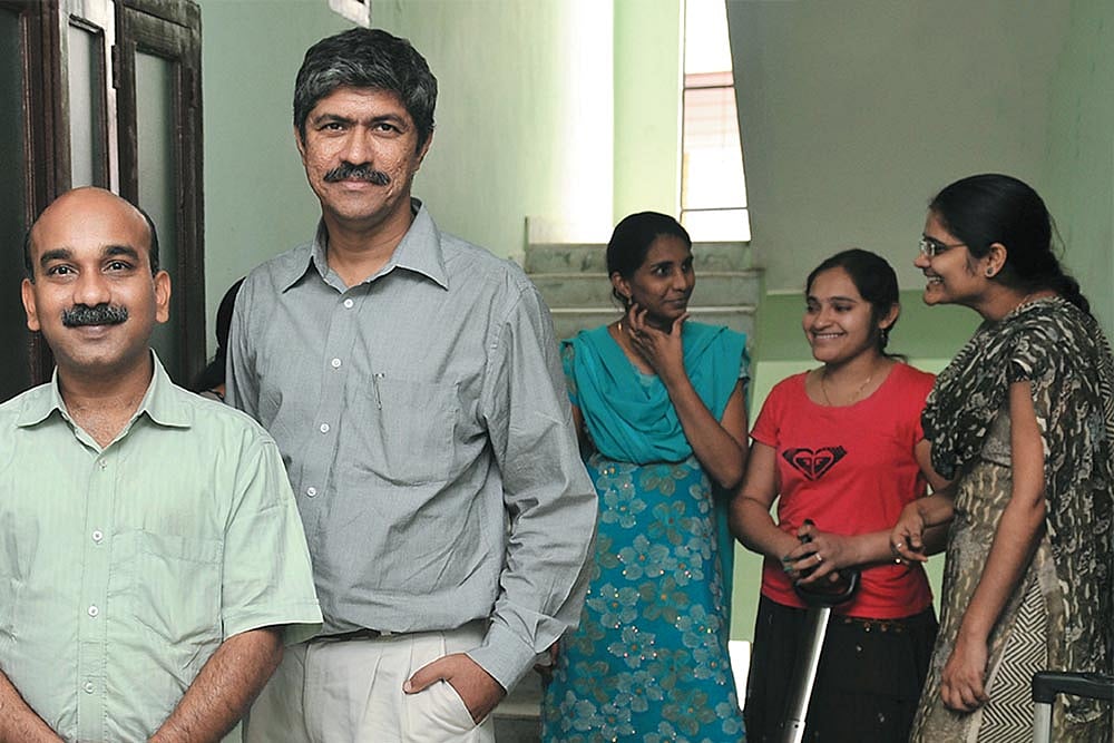 Outlook Description : Outlook Image