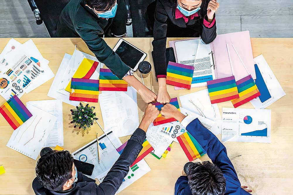 Outlook Description : Outlook Image