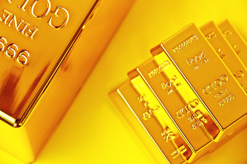 Gold Surges Rs 2,430 to Hit Lifetime High of Rs 88,500 per 10g Amid Trumps Tariff Threats