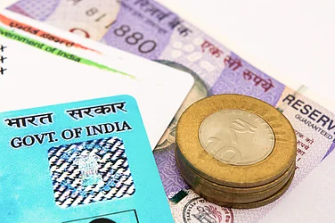 5 Reasons Why Your PAN and Aadhar Must be Linked