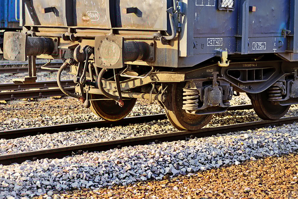 IRFC Lists At 4% Discount To Issue Price