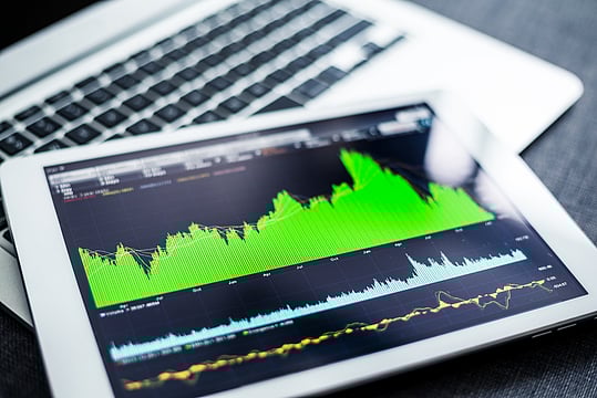 Markets Slump in Early Trade on Global Trade War Fears