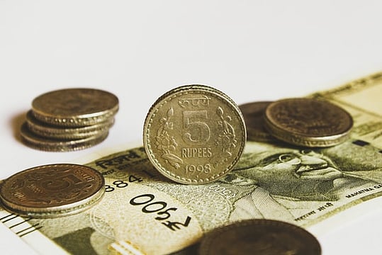 Rupee Falls 4 Paise to 86.59 Against US Dollar in Early Trade