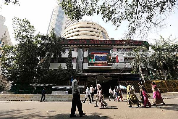 Sensex, Nifty Snap Two-Day Rally on Weak Global Trends after Trump Tariff Threats