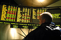 Identifying Stocks through Swing Trading Identifying Stocks through Swing Trading