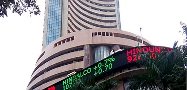 Sensex, Nifty Extend Losses for 3rd Day As Fag-End Selloff Erases Gains