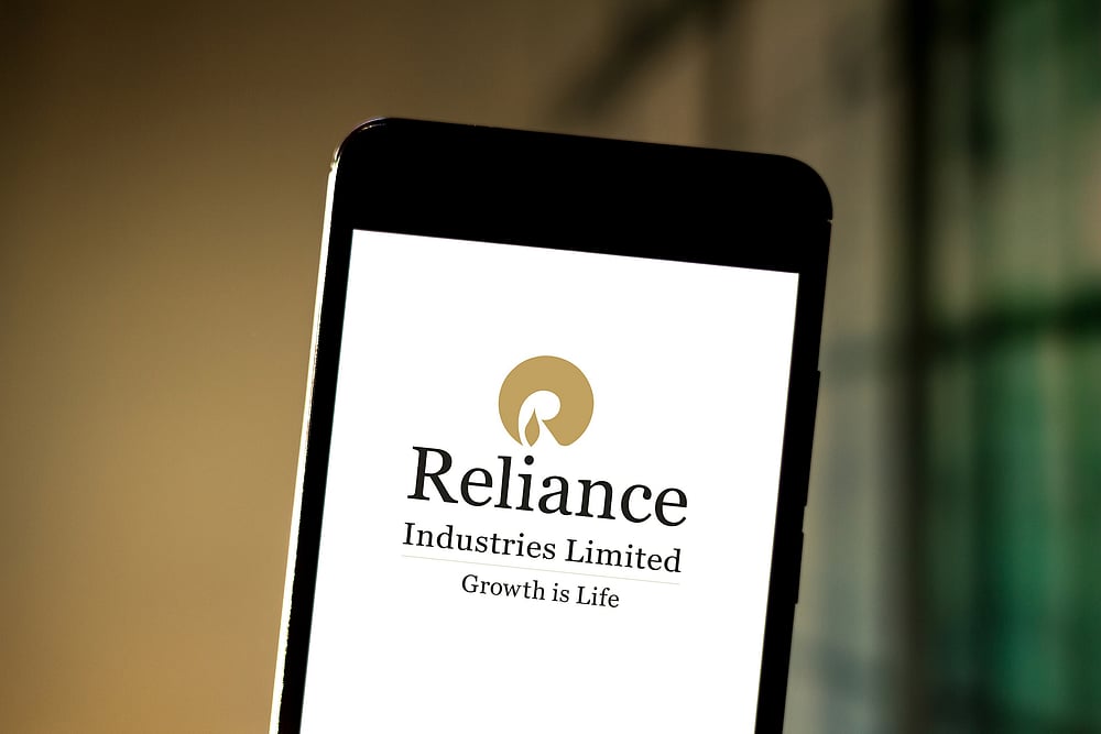 RILs Market Cap Zooms Past Rs 12 Lakh Cr Mark
