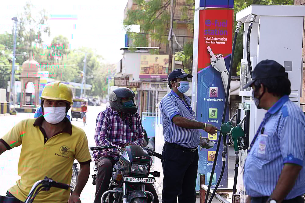 Fuel Prices Unchanged for 13th Consecutive Day