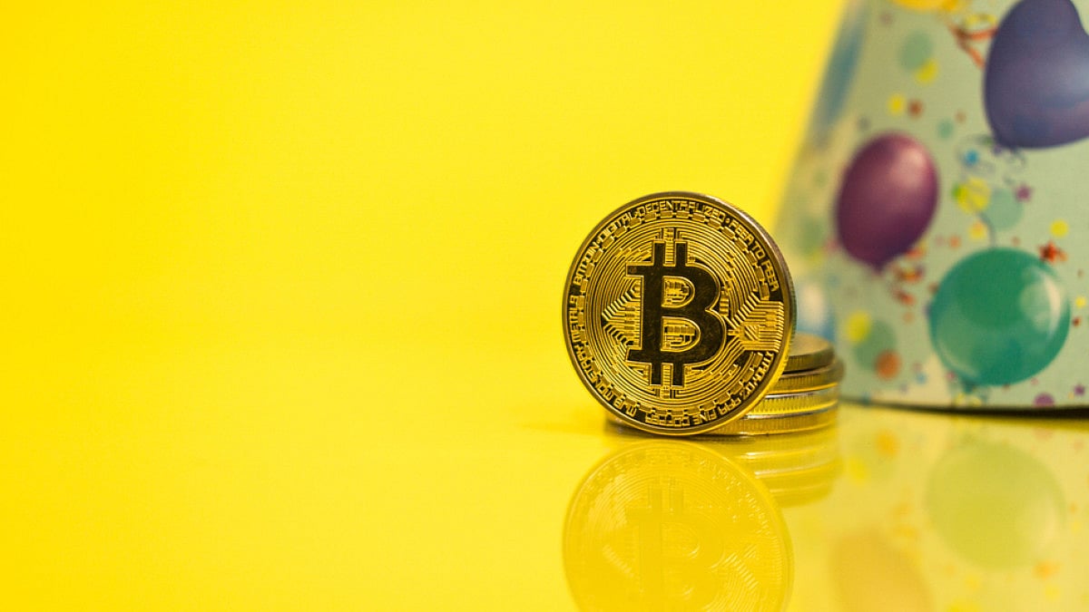 Manchester City FC Wants To Build Etihad Stadium In Metaverse; Shiba Inu Up 5%