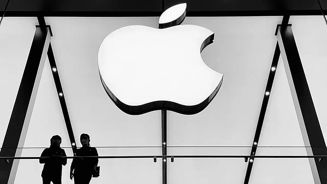Apple Flies 600 Tons of iPhones from India to the US Ahead of Trump Tariff