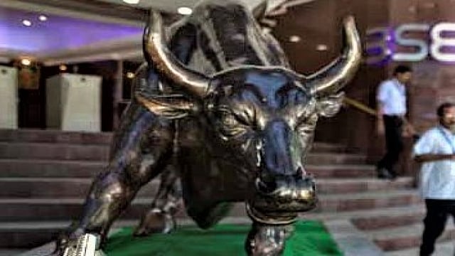 Foreign Investors Withdraw Rs 7,500 Crore From Equities In October On Rate Hike Concerns