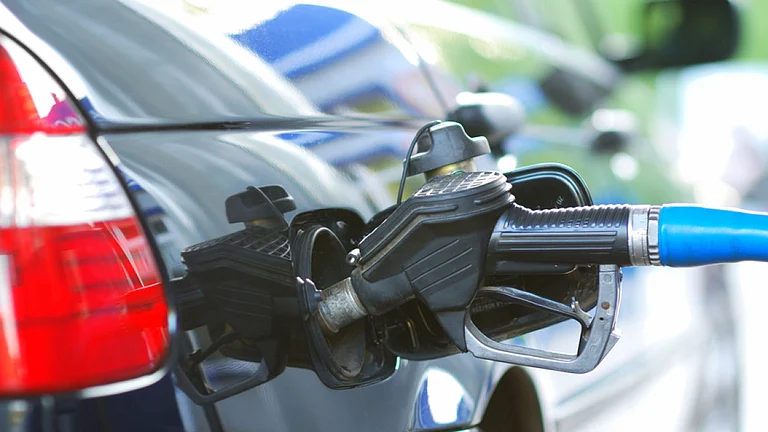 Govt Cuts Excise Duty on Petrol, Diesel; Windfall Tax on Fuel Export Back - null