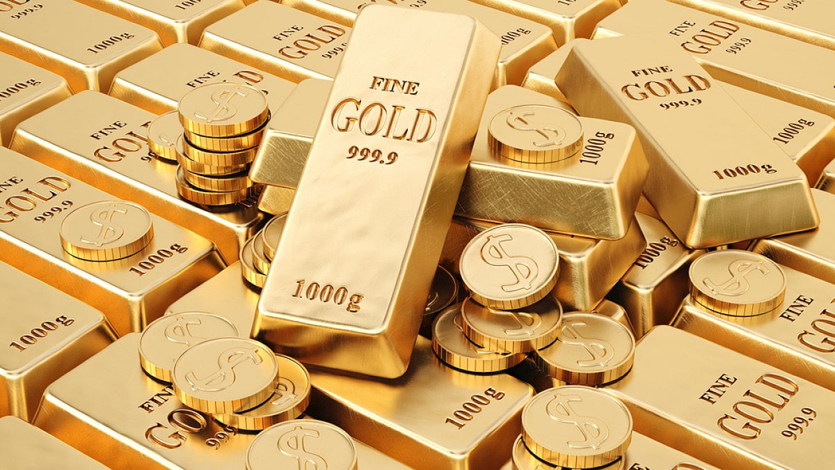 In the previous trade, Gold settled at Rs 48,647 per 10 grams.