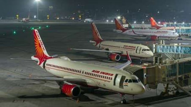 AI Express to Reconfigure Planes with Biz Class Seats from Apr 2025