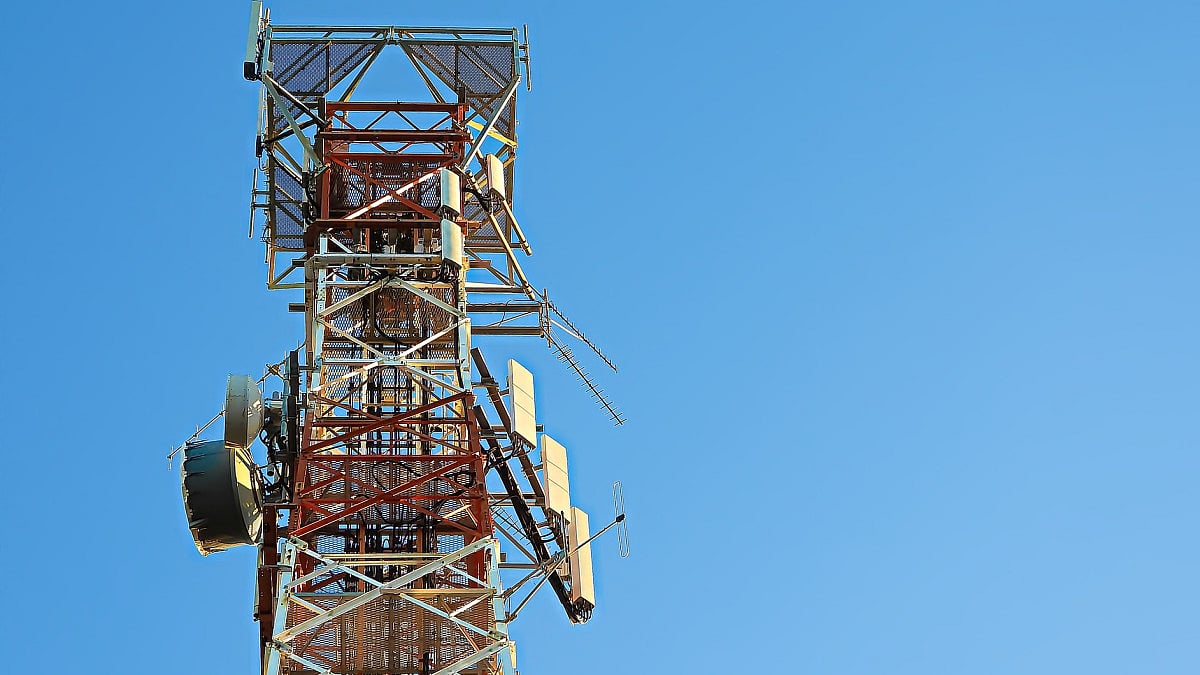 Jio Adds 16.8 Lakh Mobile Subscribers In April; Airtel Gains 8.1 Lakh Users