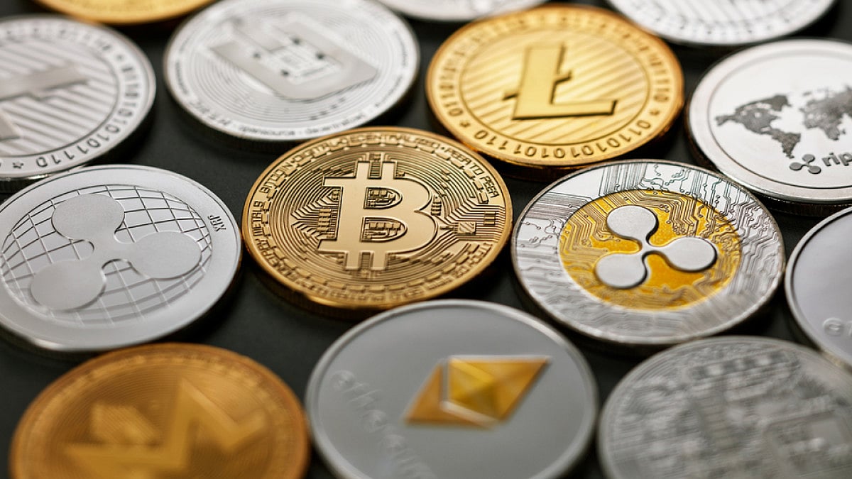 Each year Bitcoin economy contributes 32.04 kilotonnes of e-waste. 