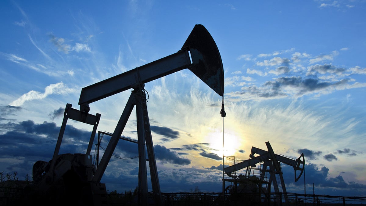 Indian Oil tumbled 2.42 per cent amid heightened Russia-Ukraine tension. 