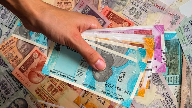 Bank Credit Grows By 7.9%; Deposits Up By 8.6%