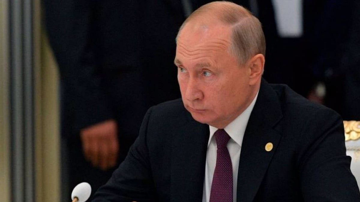 Russia is among the major importer of crude oil. 