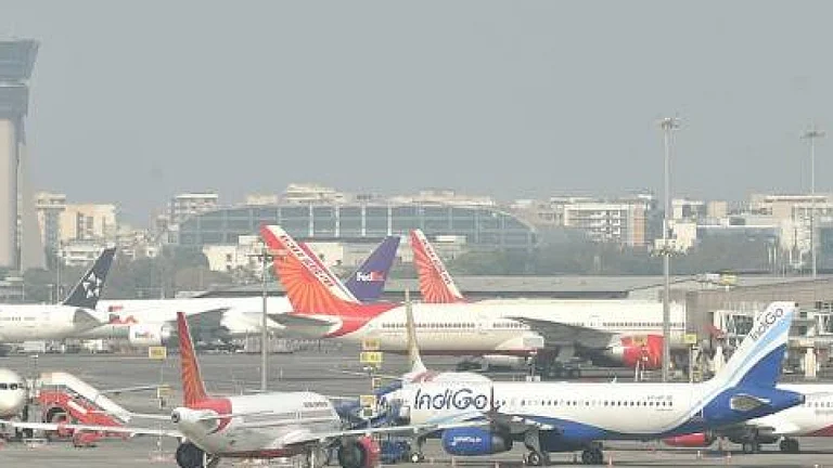 Indira Gandhi International Airport - null