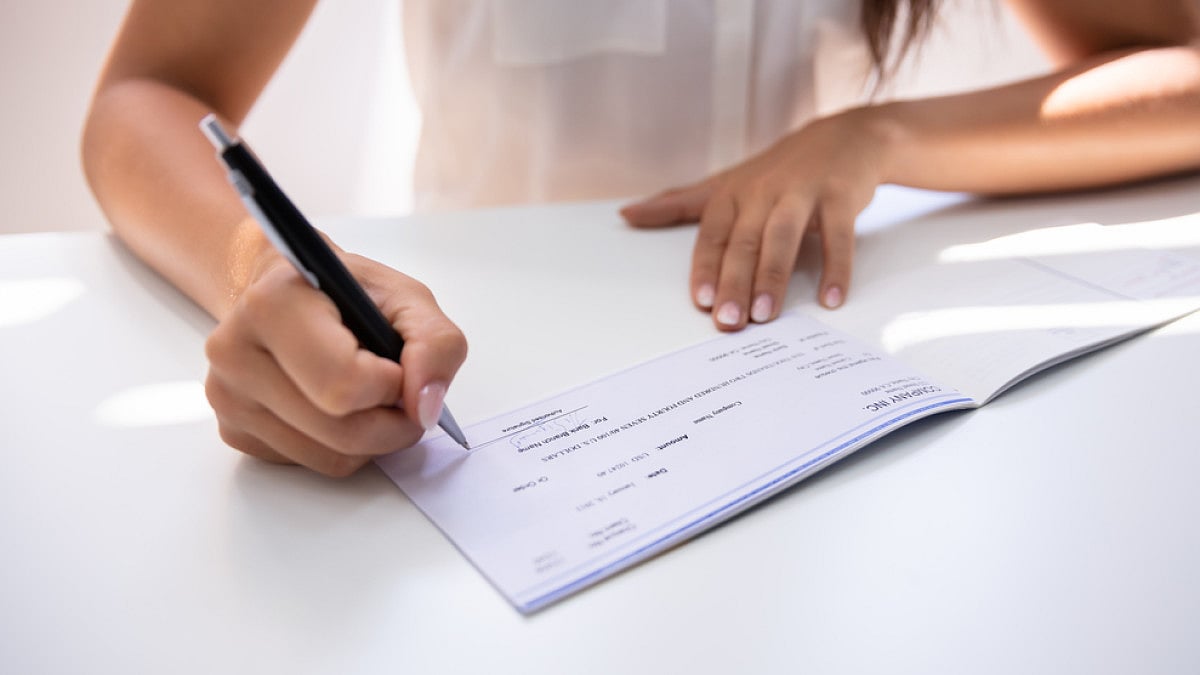 Payroll banking is a combination of salary accounts, employee benefits and corporate expenses. 