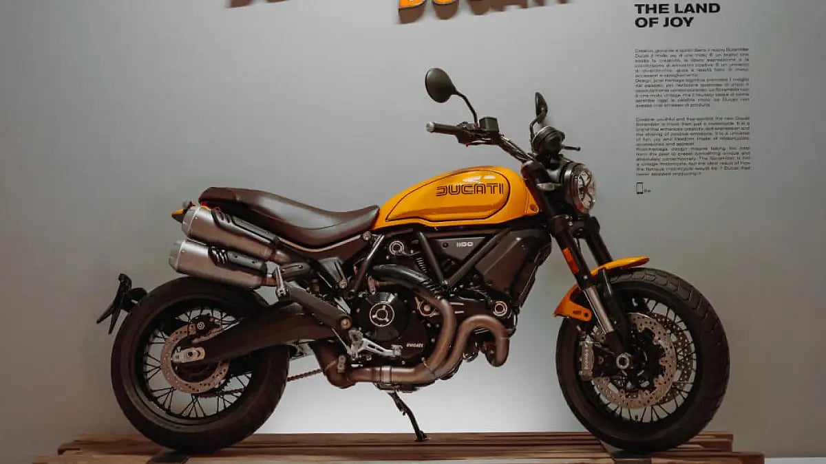 The bike features a 1079-cc engine which generates total power output of 86 hp.