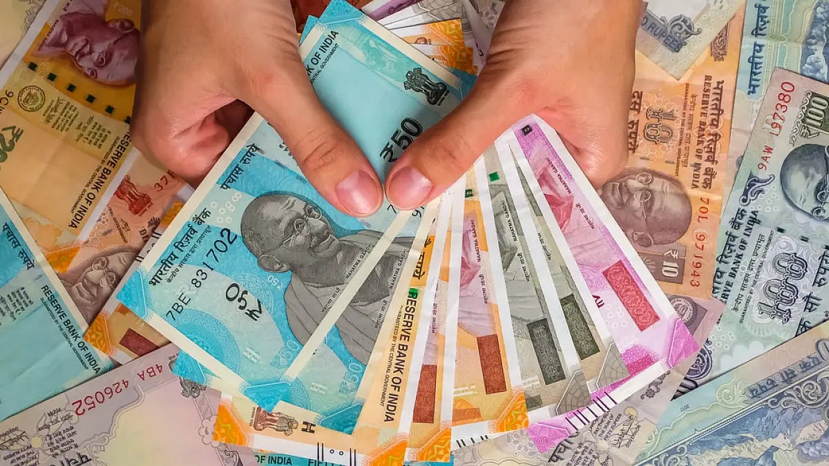 Indian exporters are awaiting payments worth $500 million from Russian Banks.