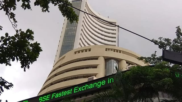 Sensex, Nifty Pare Gains to Close Lower on Fag-End Sell-Off in Industrials, Oil & Gas Shares
