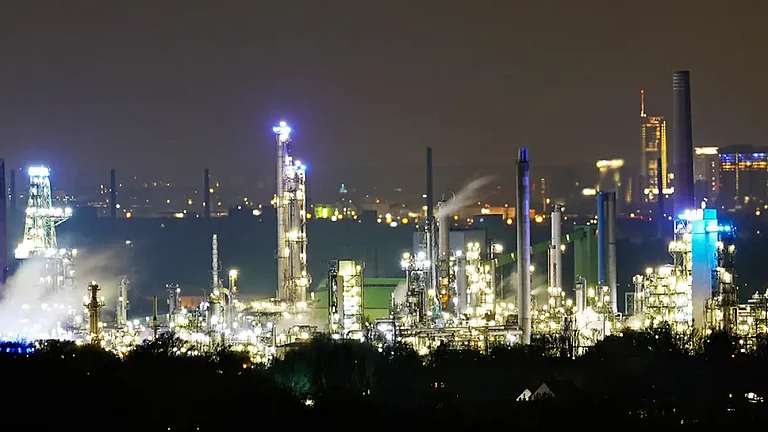 Illuminated refinery in Germany - null