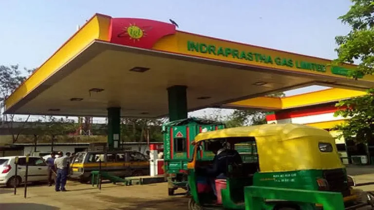 CNG Price Hiked Rs 3.89 Per Kg In Delhi, Adjoining Cities As Global LNG Costs Surge - null