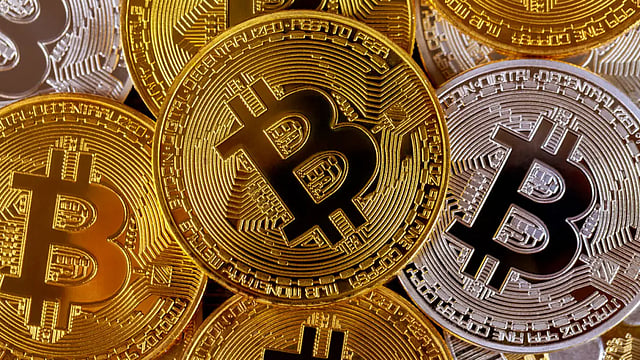 Bitcoin's New Puzzle: How To Ditch Fossil Fuels And Go Green