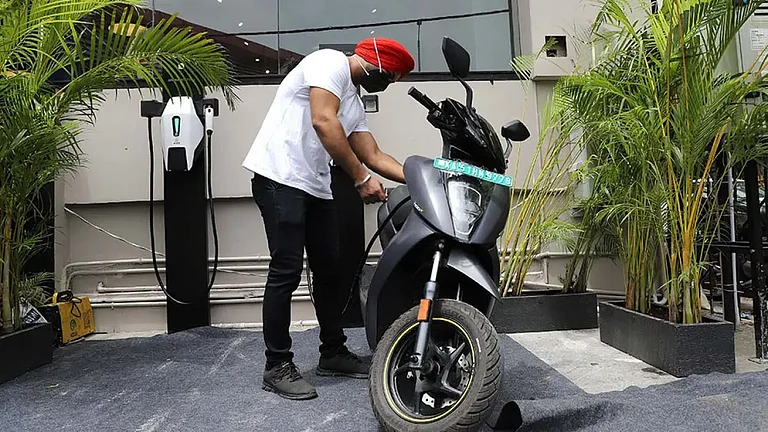 Electric Vehicles. - null