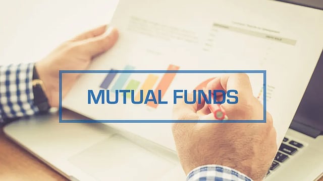 Axis AMC Conducting Suo Moto Probe; Suspends 2 Fund Managers