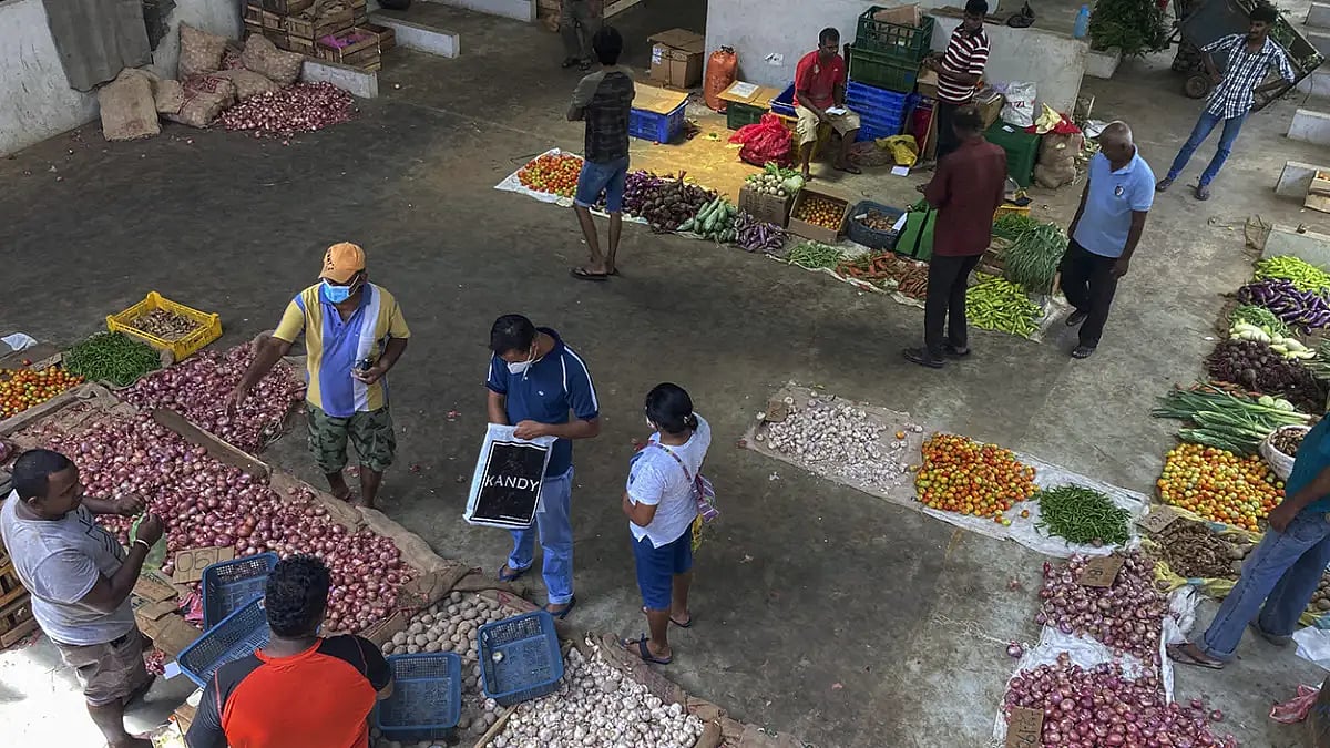 Sri Lankas Central Bank Raises Key Rates To Curb Inflation