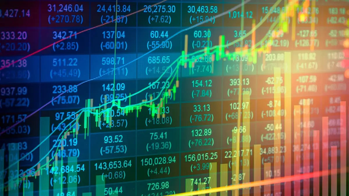 Stock Market Minnows Lag Behind; Take Bigger Hit Than Blue-Chips