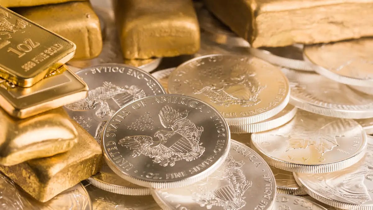 Gold Price Falls Rs 303; Silver Price Rises Rs 27