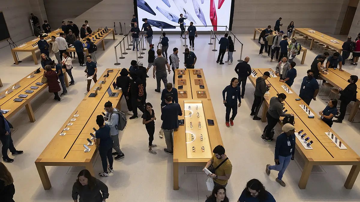 Will Extend Full Cooperation In The Investigation, Says Croma Over Thrashing Of Staff Over Delay In iPhone Delivery