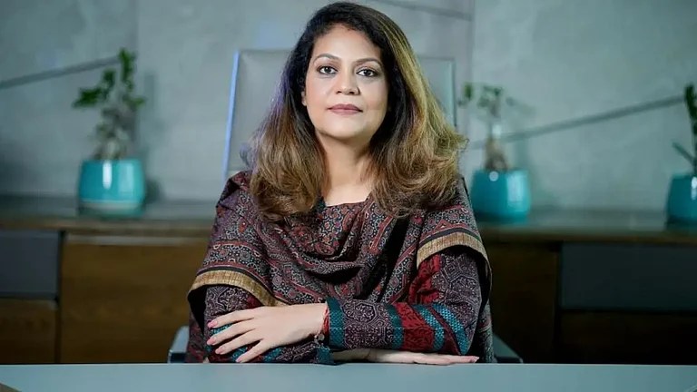 Rashmi Saluja - null